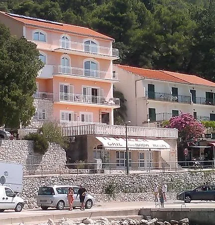 Nada Vendégház Drvenik
