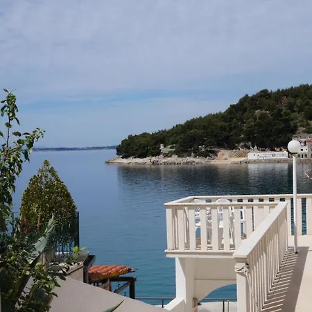 Guest house Nada Drvenik (Split-Dalmatia)